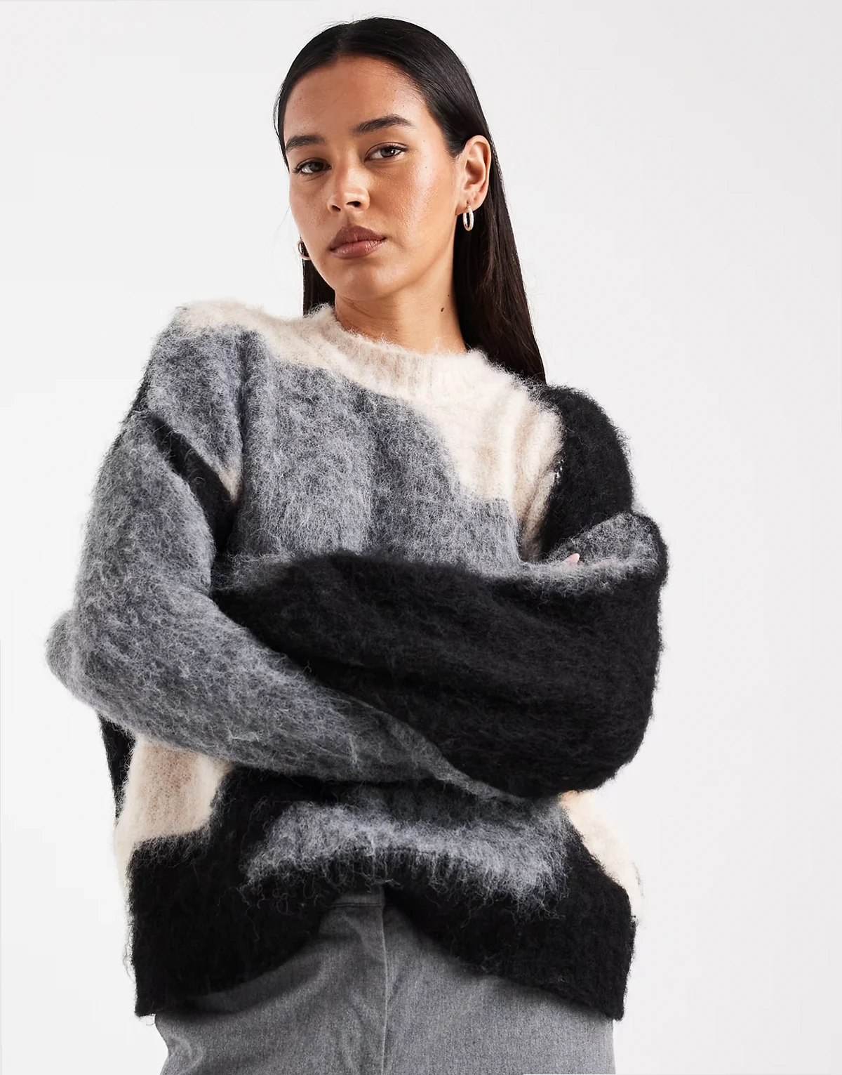 abstract brushed oversized sweater in mono