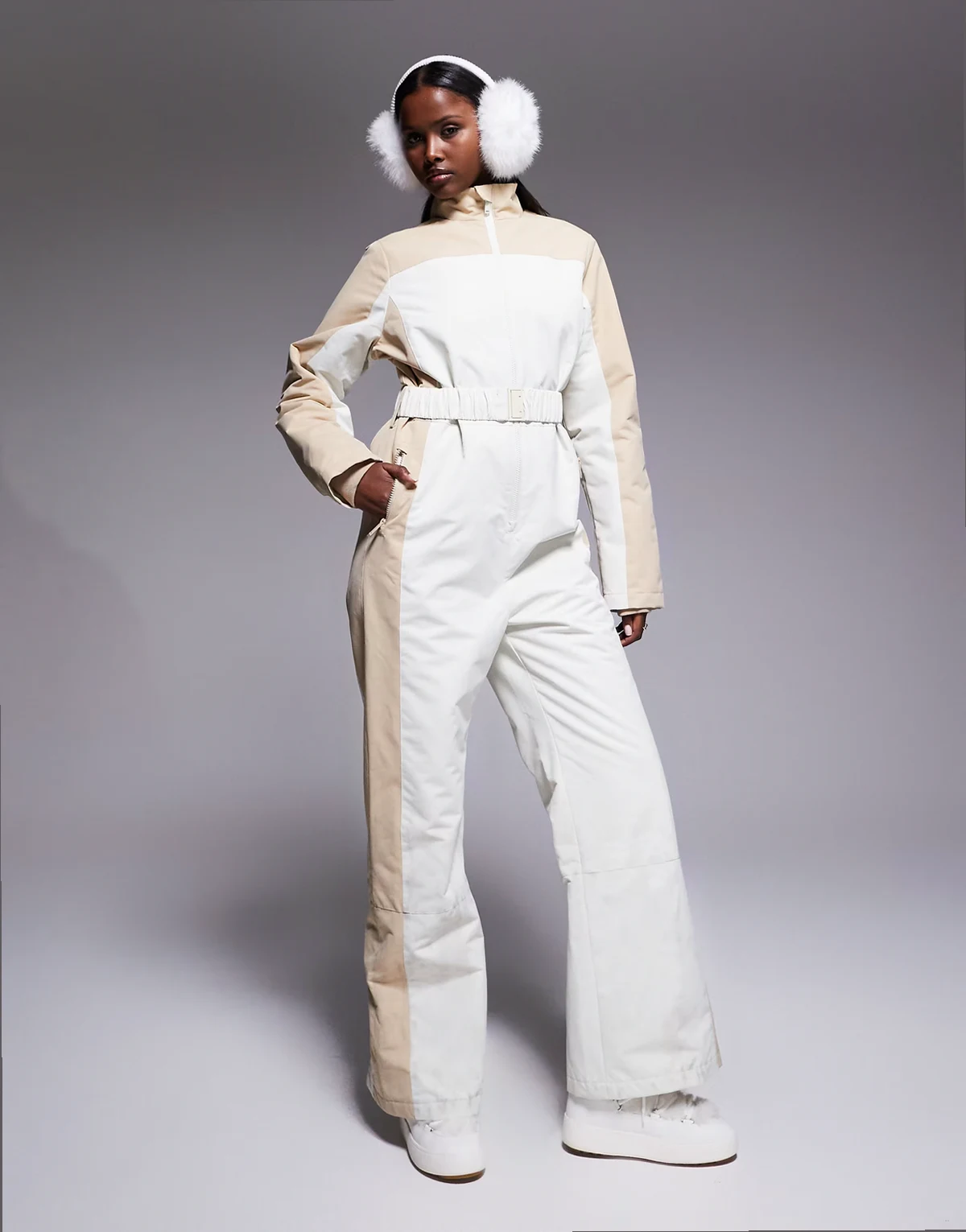 Ski two-tone ski suit in ecru and stone
