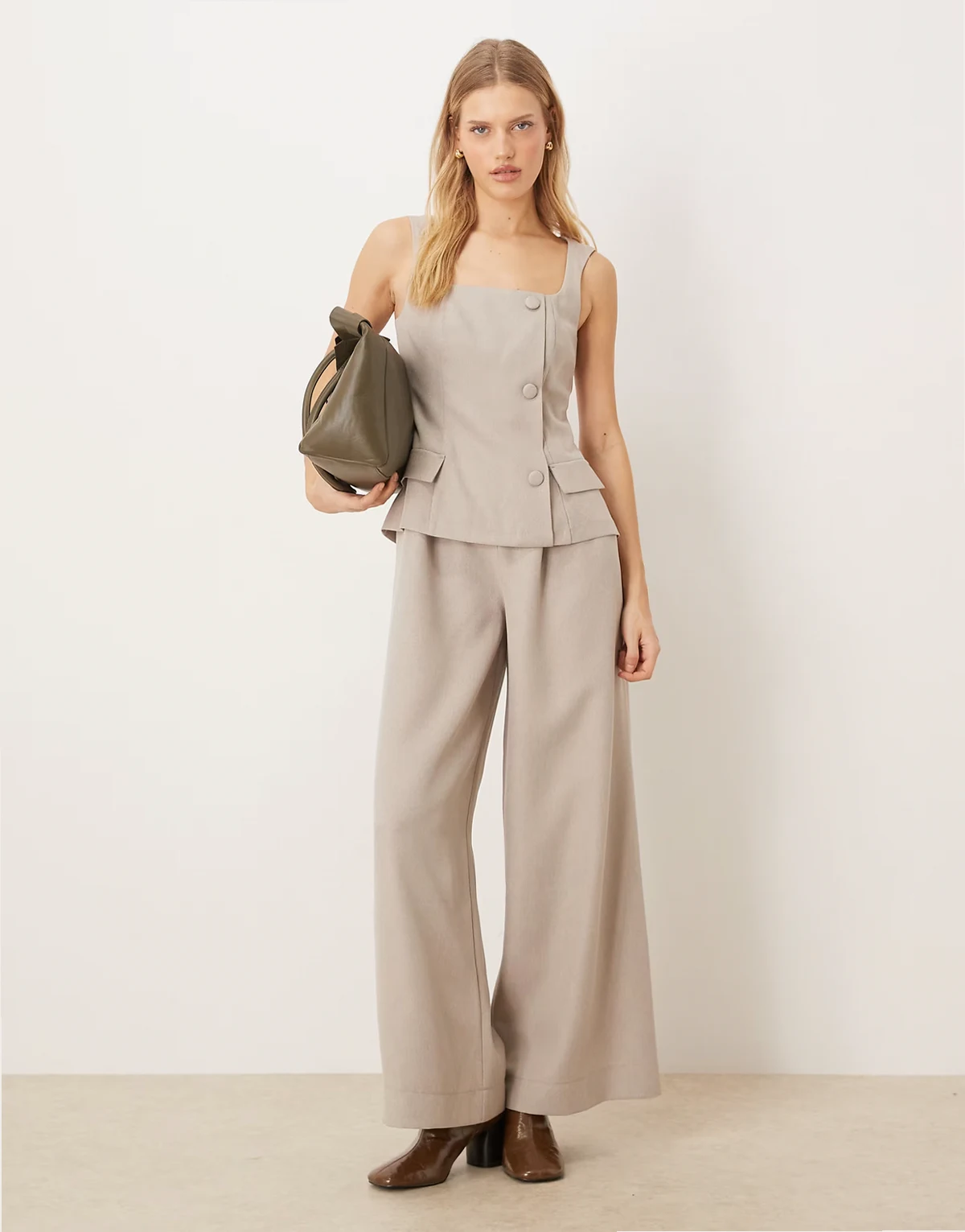 – Jumpsuit in Grau mit Westen-Oberteil