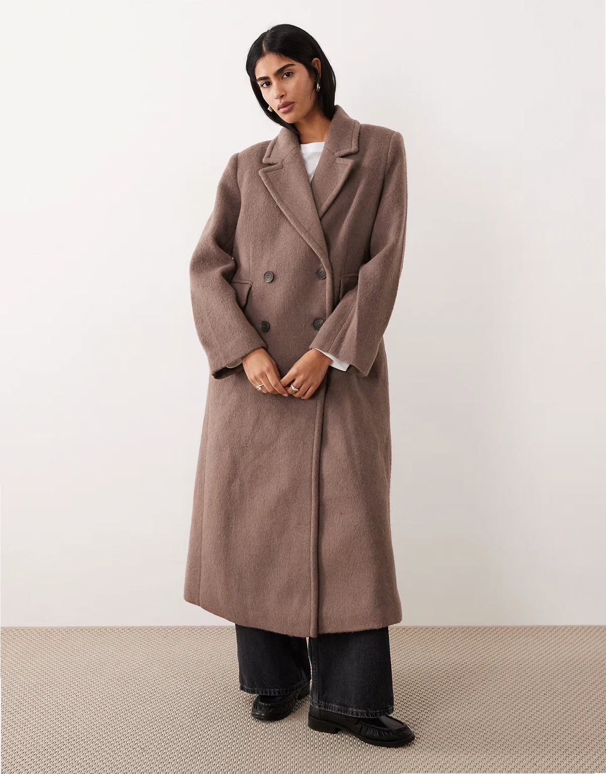 – Hochwertiger, eleganter Maxi-Mantel in Braun mit Struktur