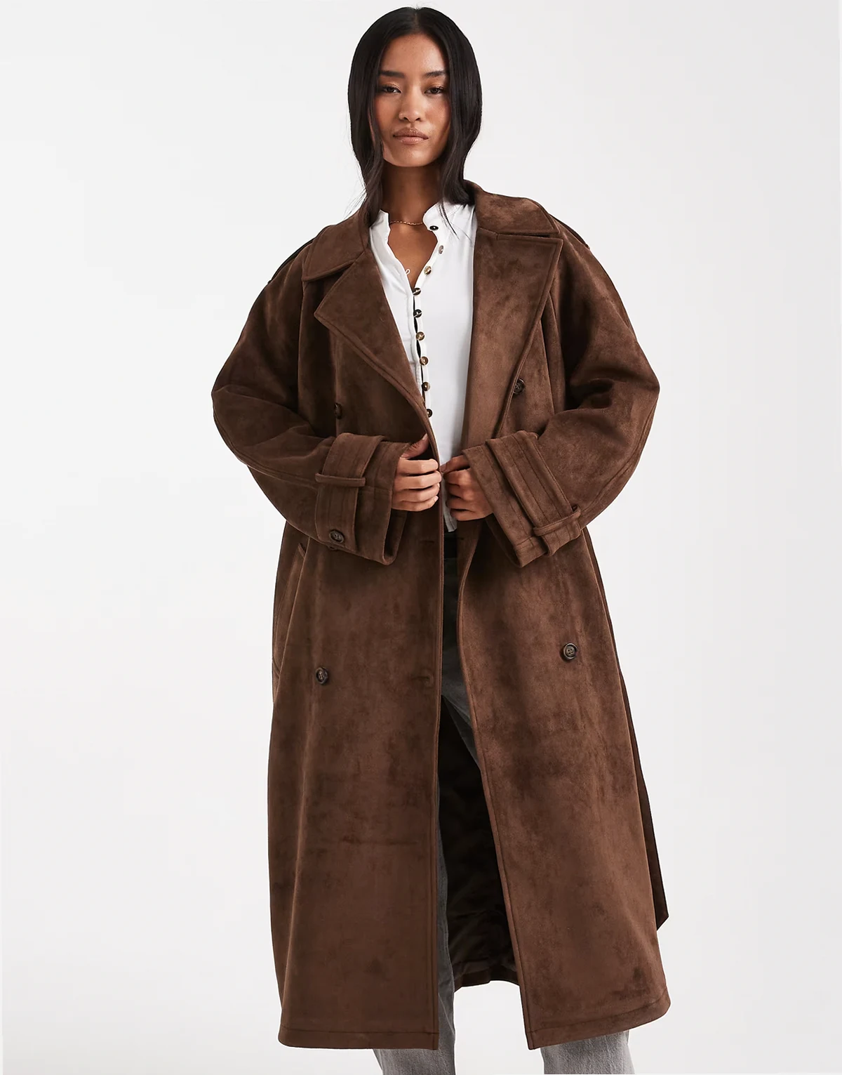 – Trenchcoat aus Wildlederimitat in Schokobraun