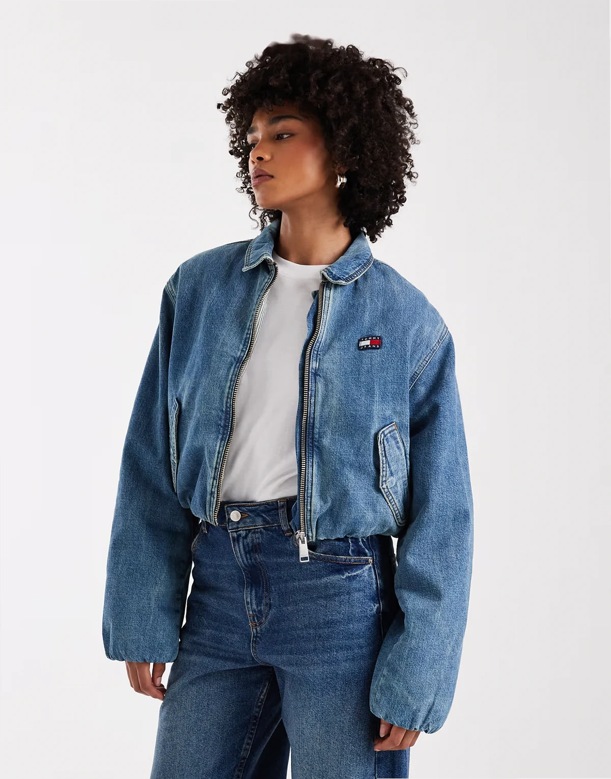 – Wattierte Harrington-Jeansjacke in mittelblauer Waschung