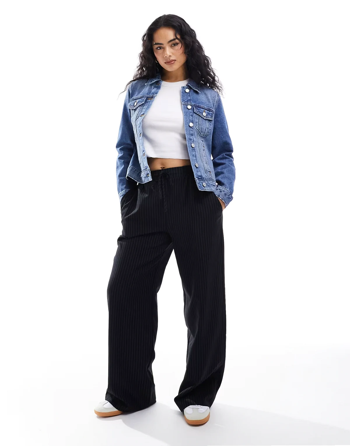 – Jeansjacke in mittelblauer Waschung