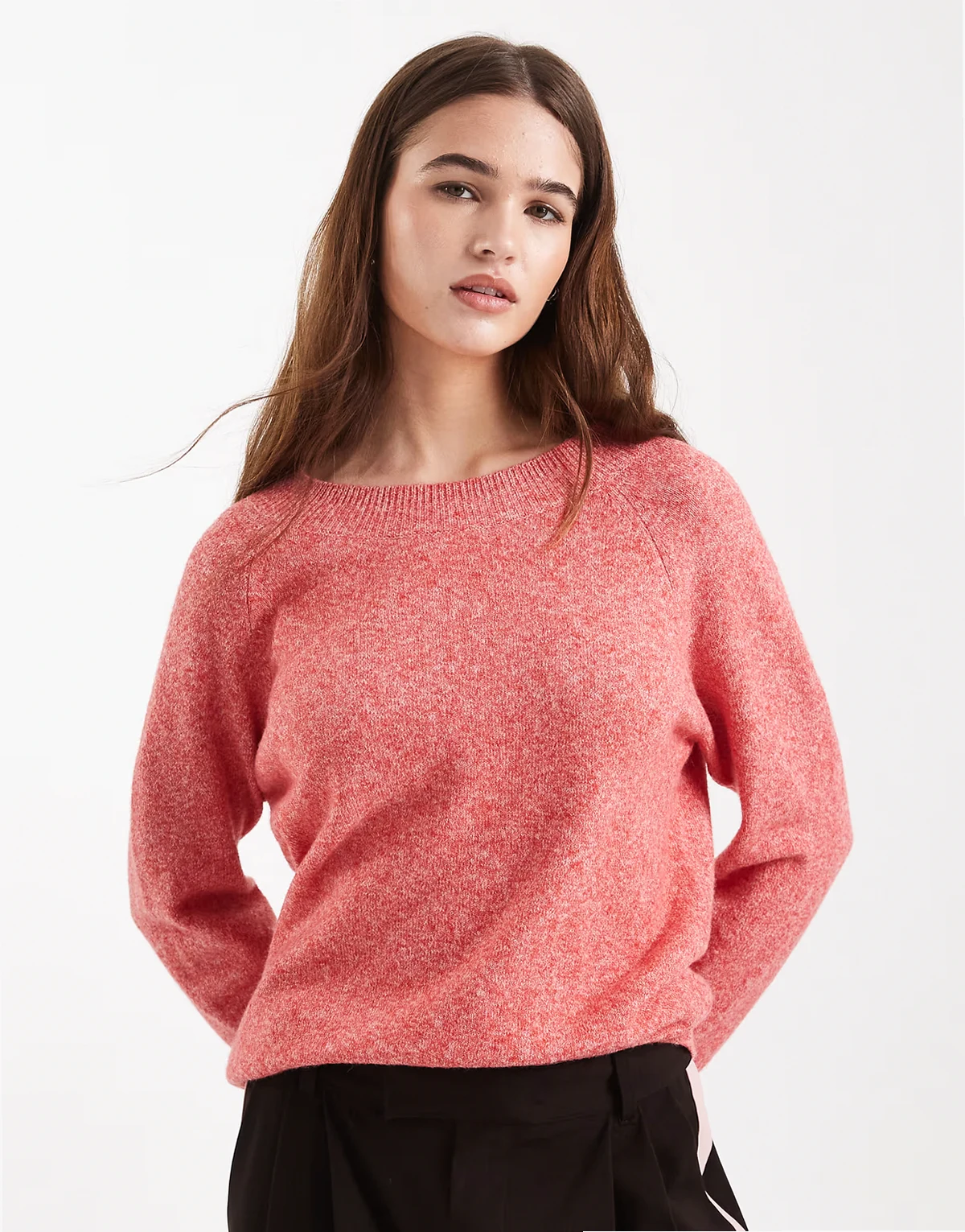 – Strickpullover in Hochrisikorot mit Rundhalsausschnitt