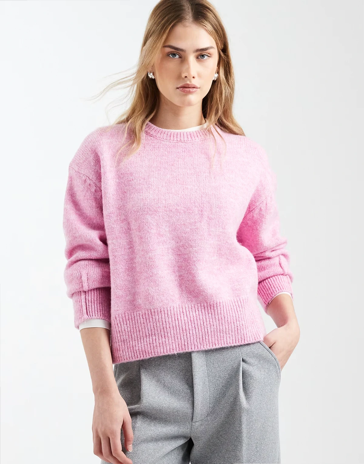 boxy crew neck sweater with side split detail in pink