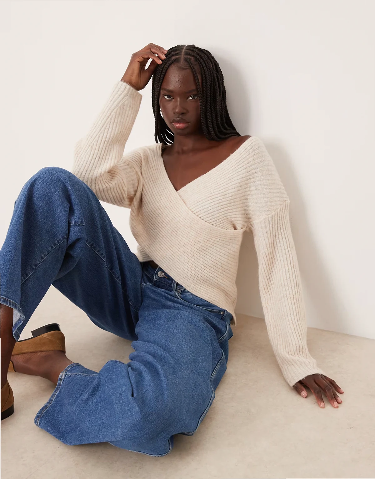 – Wendbarer Strickpullover in Birken-Cremeweiß mit überkreuztem Detail