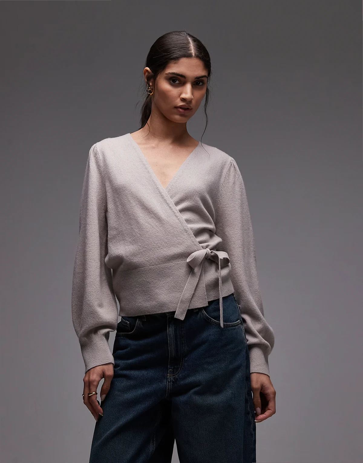 – Wickel-Strickjacke aus reiner Wolle in Maulwurfbraun