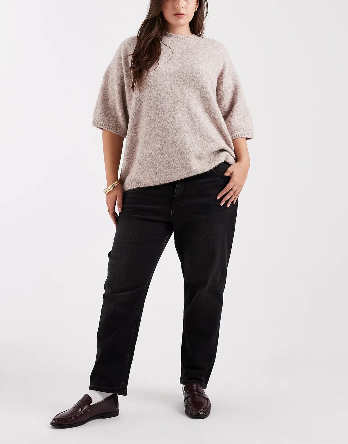 ASOS DESIGN Curve – Dopasowane wygodne jeansy w spranym czarnym kolorze