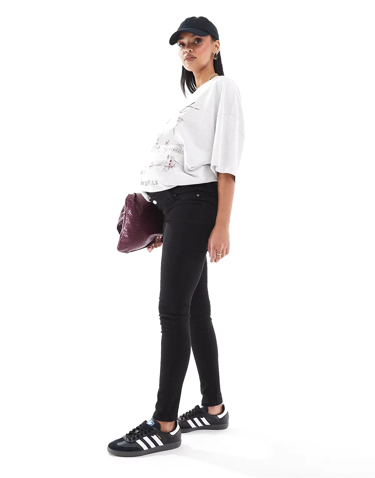 ASOS DESIGN Maternity – Eng geschnittene Umstandsjeans in reinem Schwarz