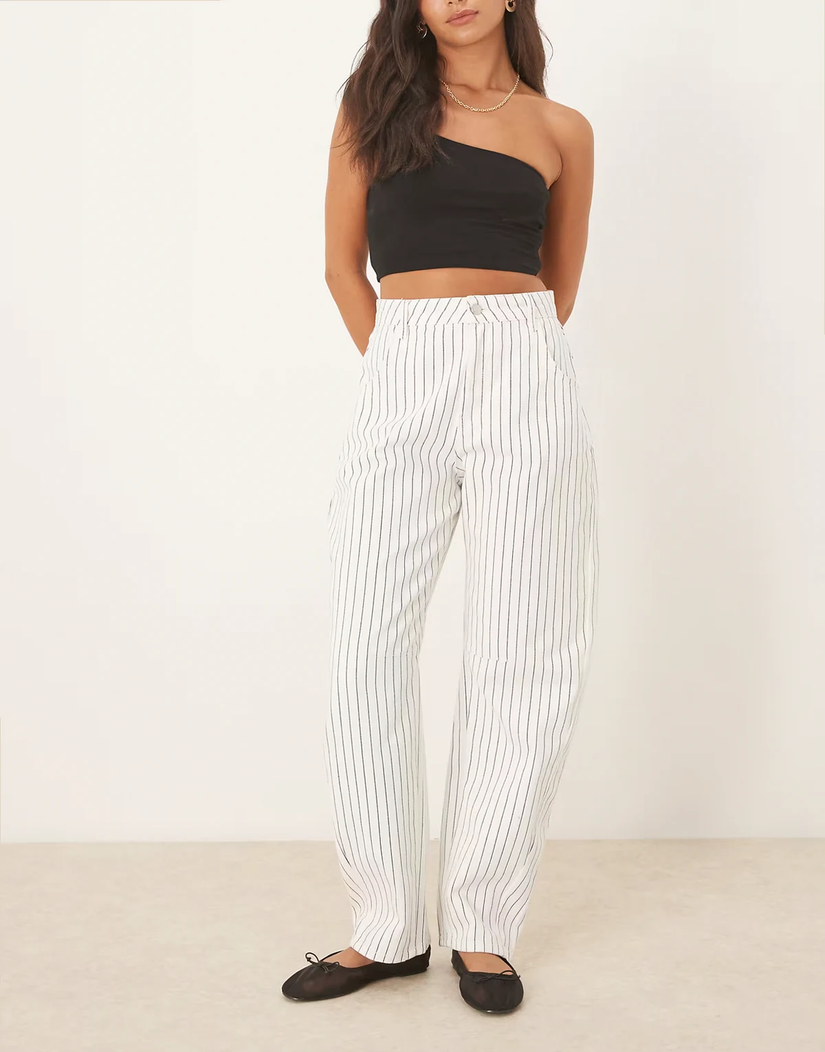 – Barrel-Leg-Jeans in Ecru mit Streifen und hohem Bund