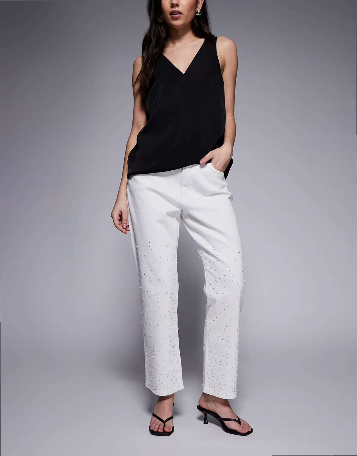 good icon straight leg cropped faux pearl jeans in white