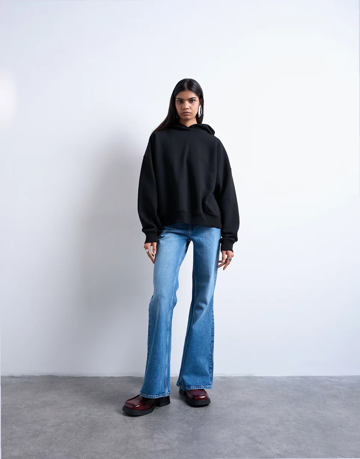 Pippa mid rise comfort stretch flare jean in vintage blue