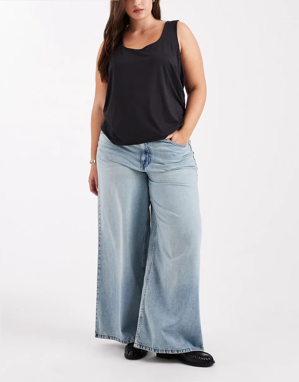 ASOS DESIGN Curve – Jasnoniebieskie jeansy z szerokimi nogawkami i podwyższonym stanem
