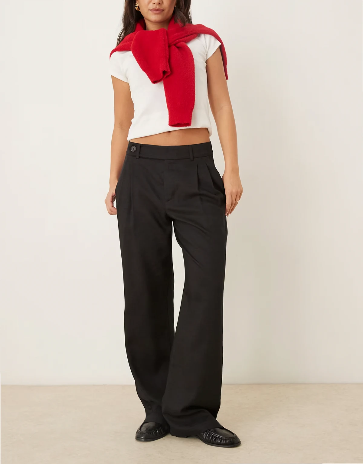 – Elegante Relaxed-Fit-Hose in Grau mit geradem Bein und niedrigem Bund