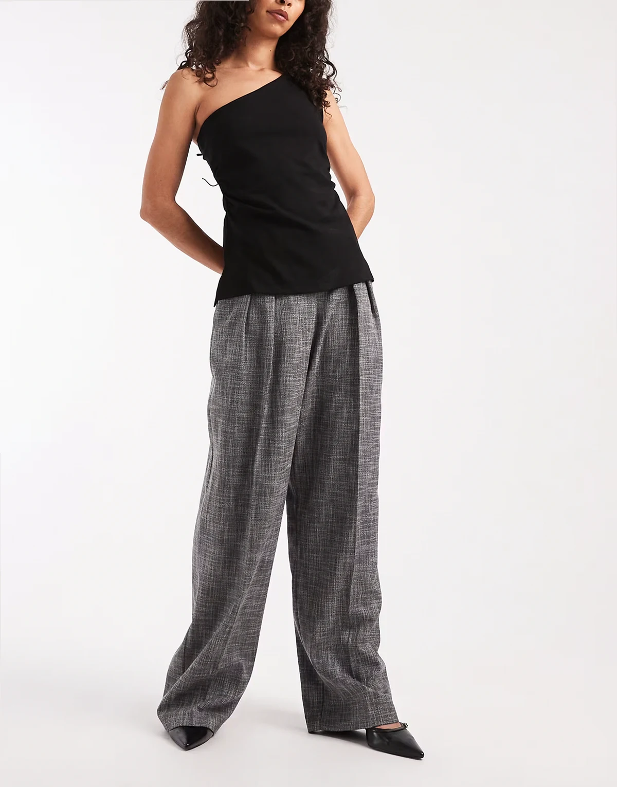 – Elegante Hose in Anthrazit mit Kreuzschraffur, weitem Bein und Bundfalten