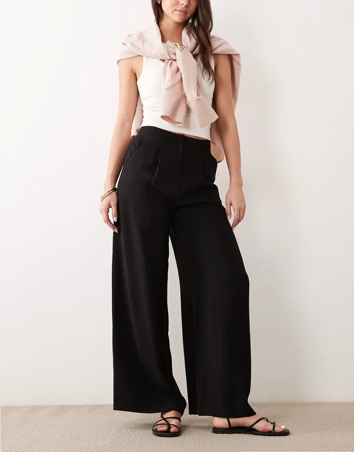 – Elegante, fließende Palazzo-Hose in Schwarz