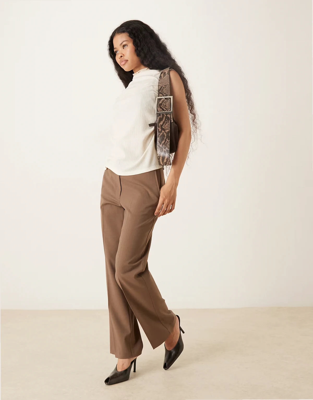 Petite – Elegante, schmal geschnittene Hose mit geradem Bein in dunklem Taupe