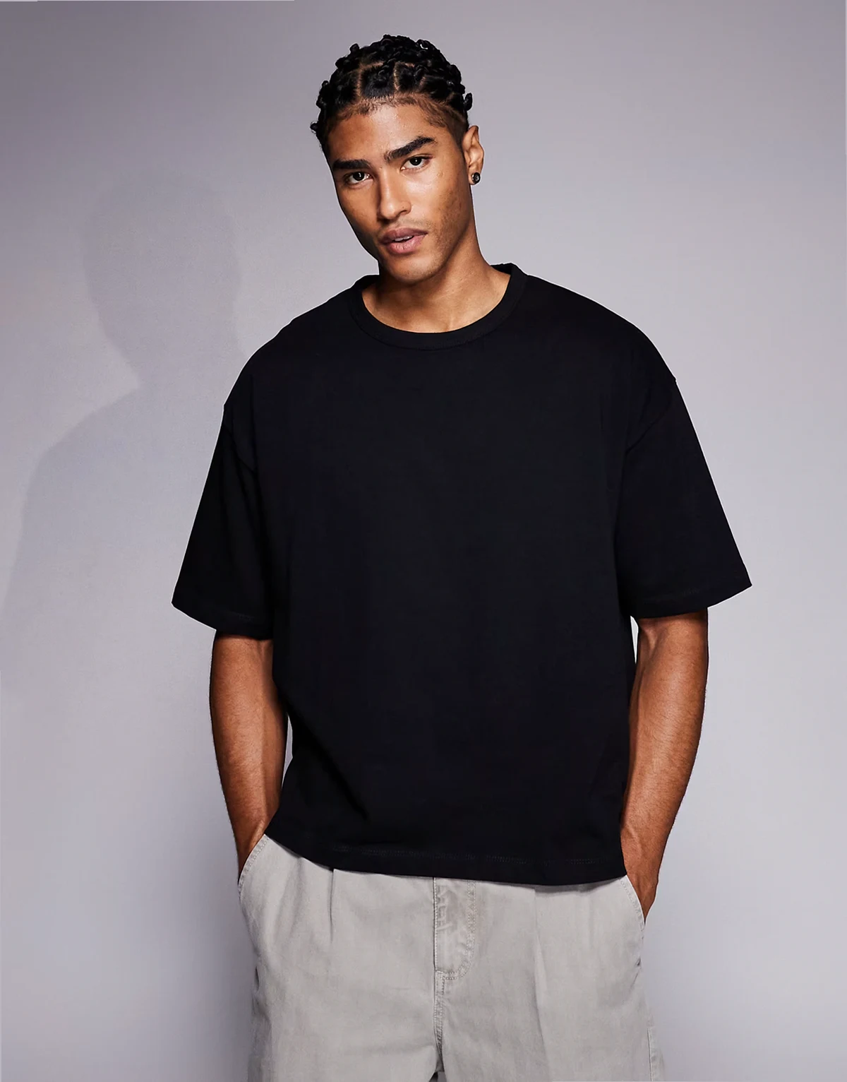 – Schweres, kastiges Oversize-T-Shirt in Schwarz