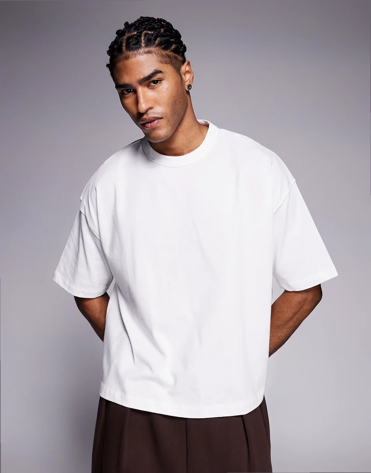– Kastiges Oversize-T-Shirt in Weiß aus robustem Stoff