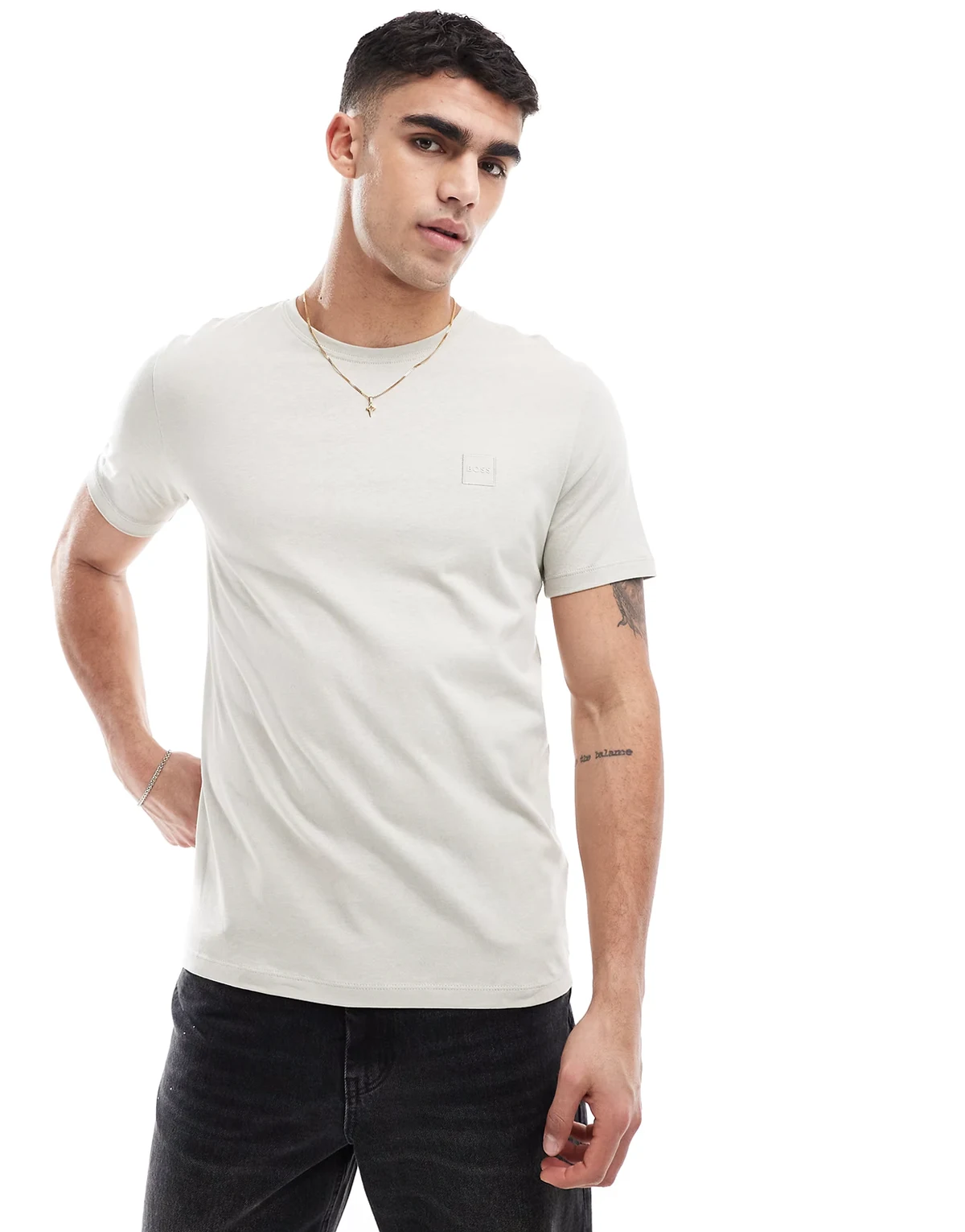 – Tales – Beżowy T-shirt o luźnym kroju z logo w ramce