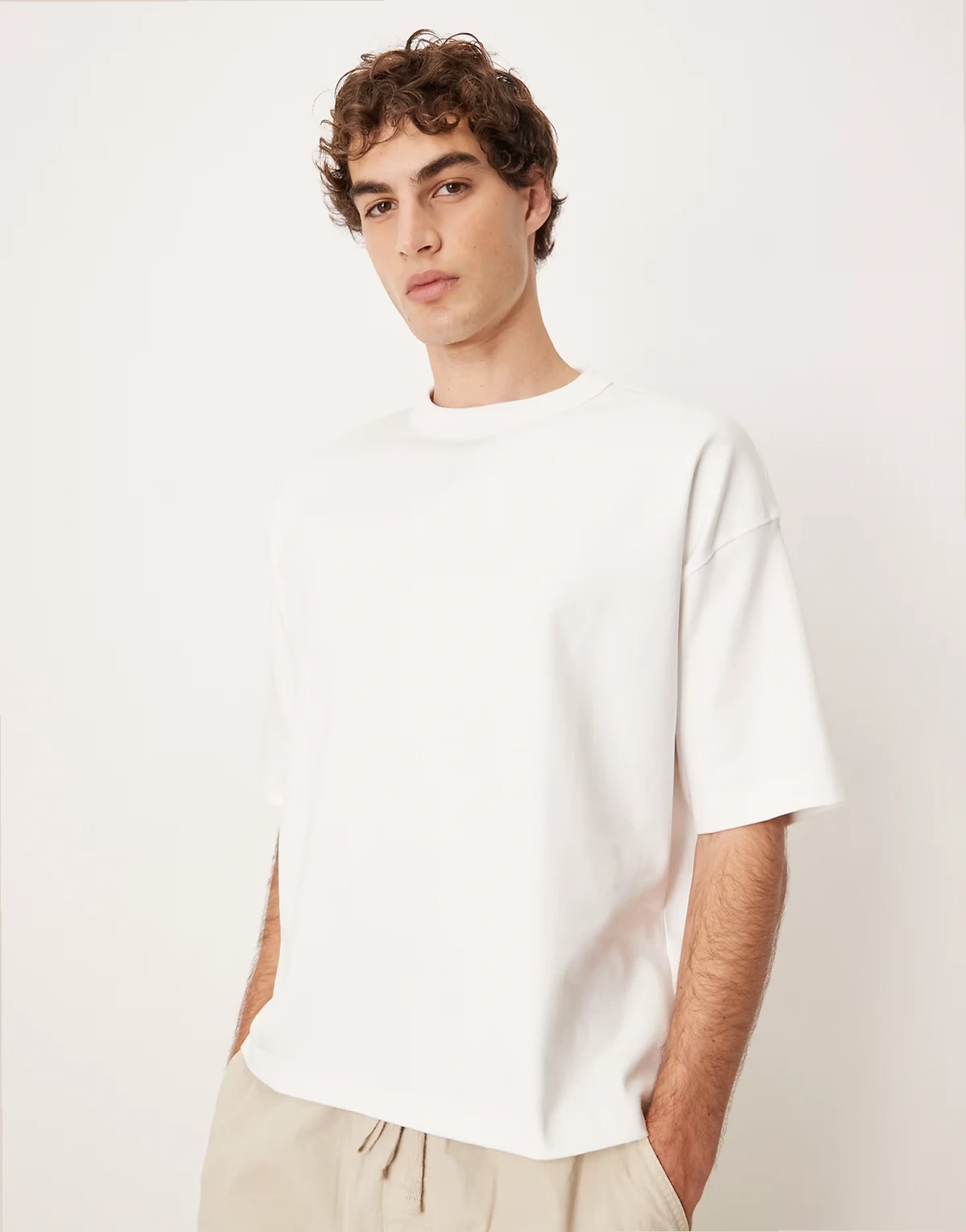 – Hochwertiges, kastiges Oversize-T-Shirt aus Interlock-Jersey in Weiß