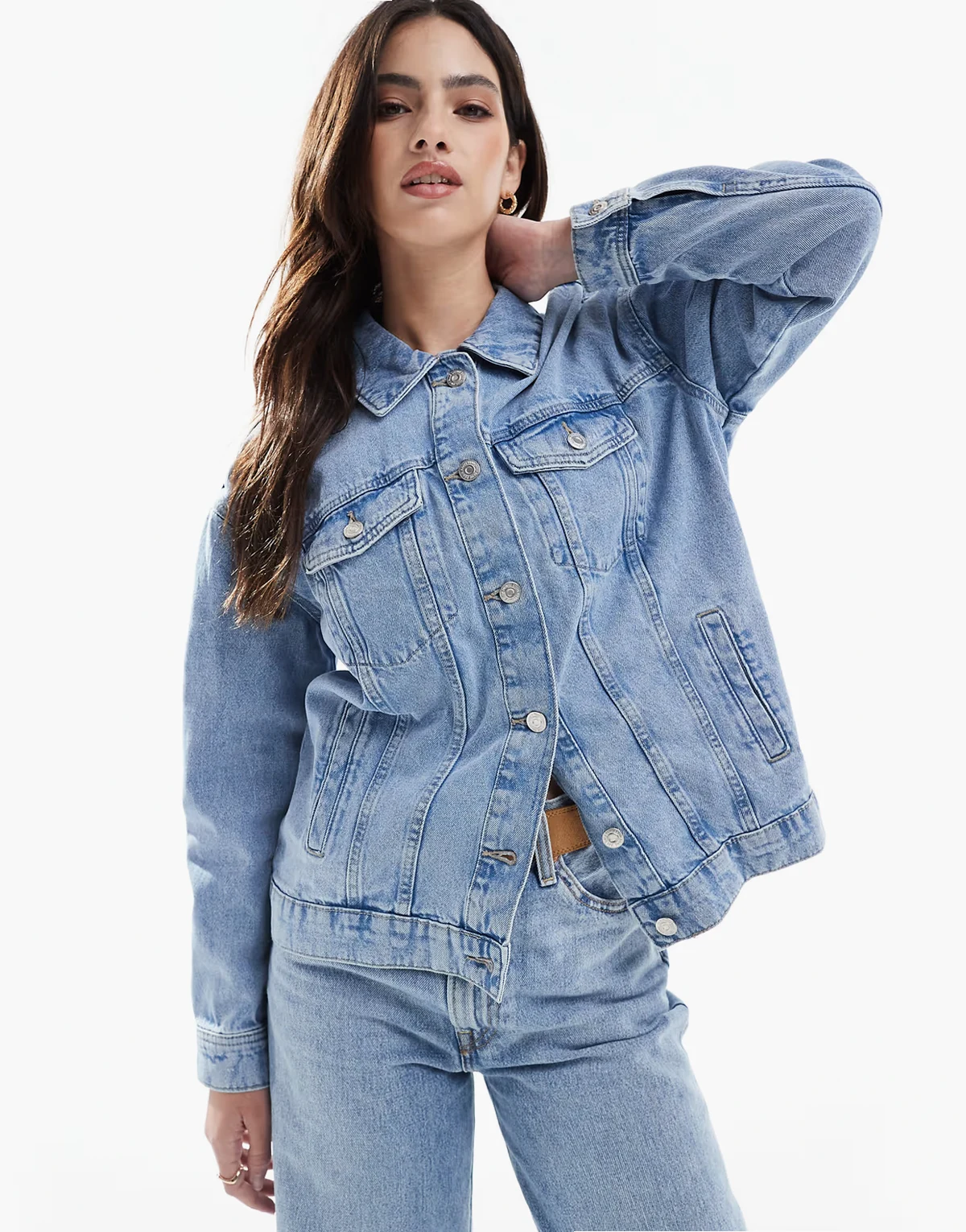 – Oversize-Jeansjacke in blauer Acid-Waschung