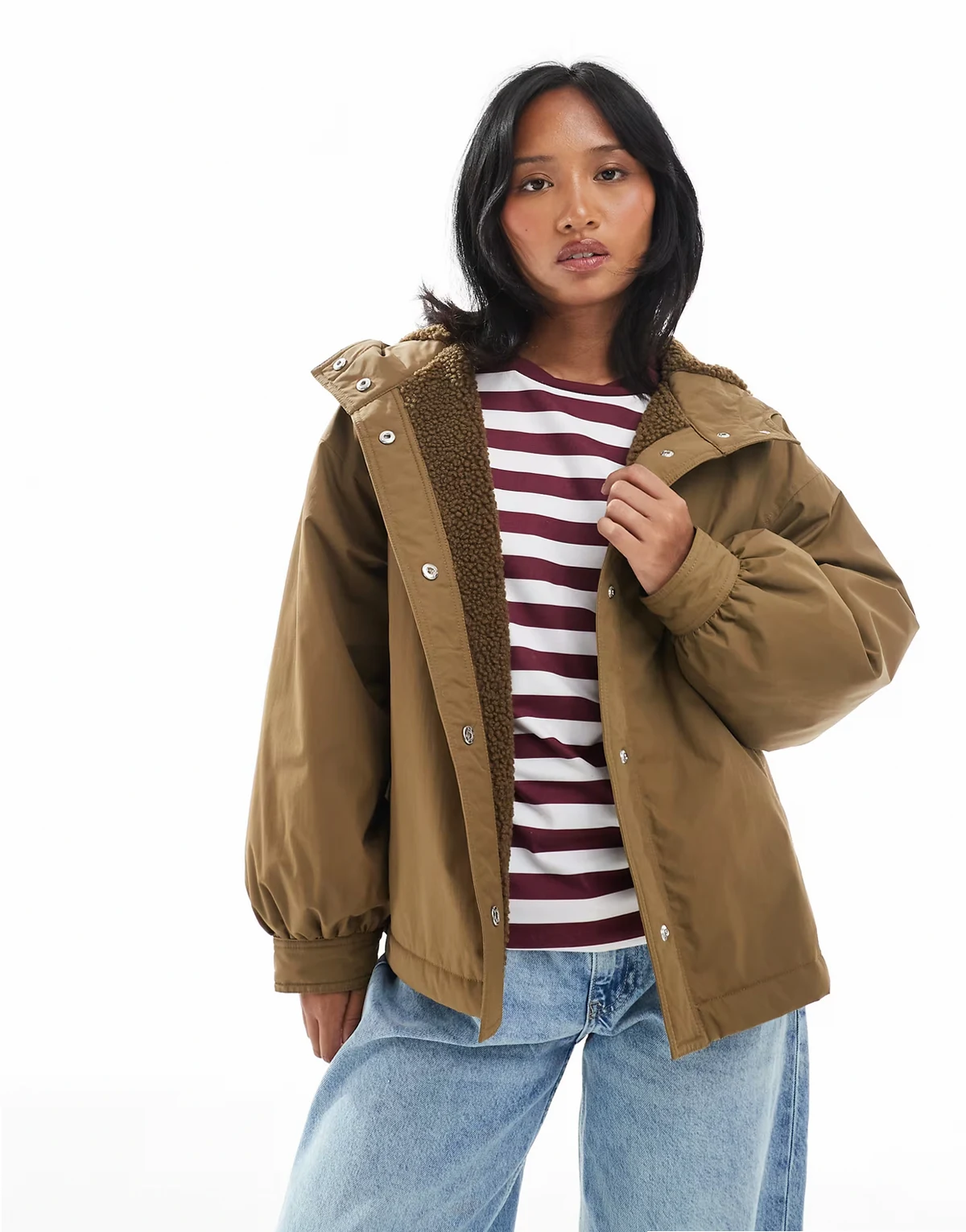 ASOS DESIGN Petite – Oliwkowy płaszcz przeciwdeszczowy oversize z polarową podszewką