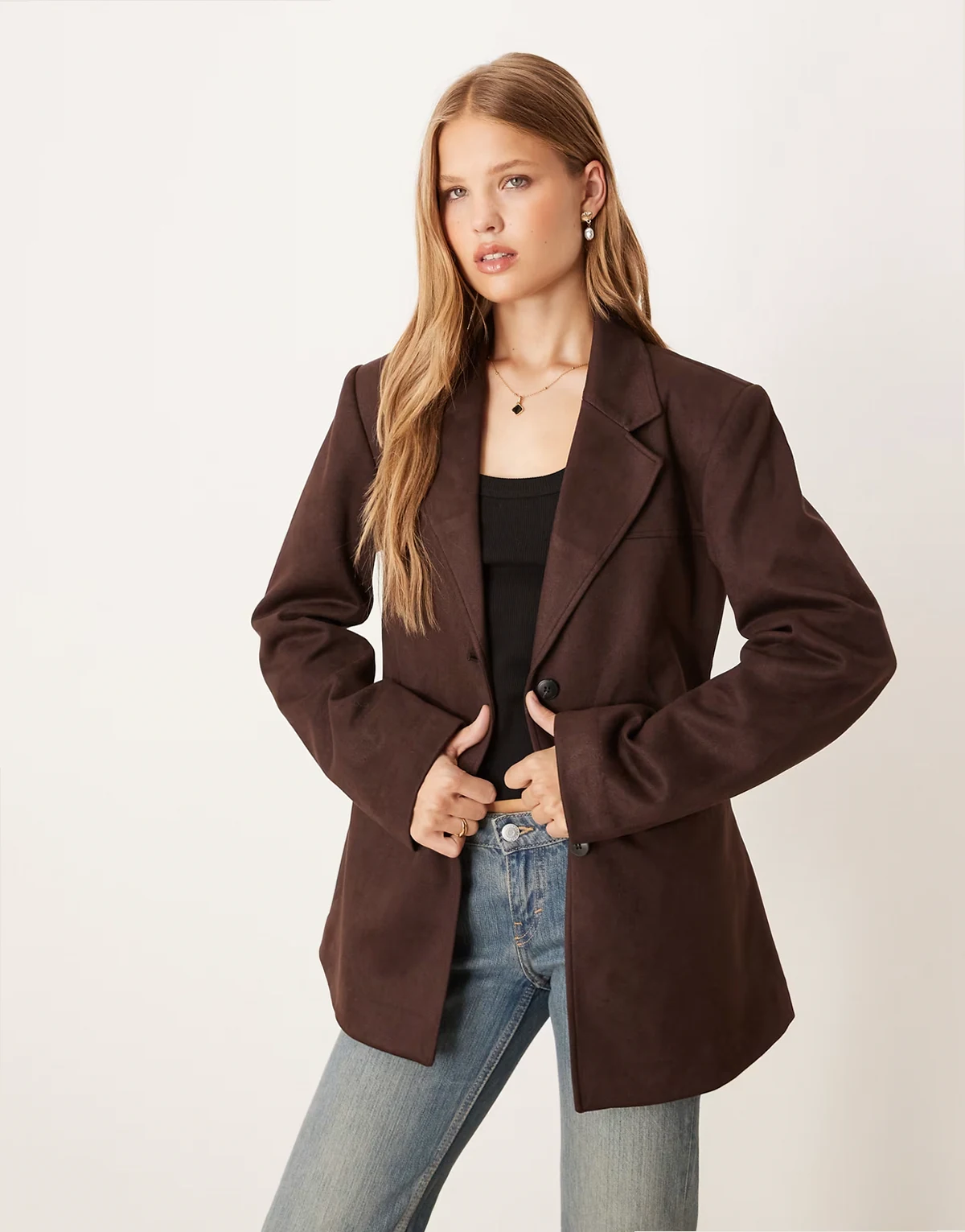 – Relaxed Fit Blazer aus Wildlederimitat in dunklem Schokobraun