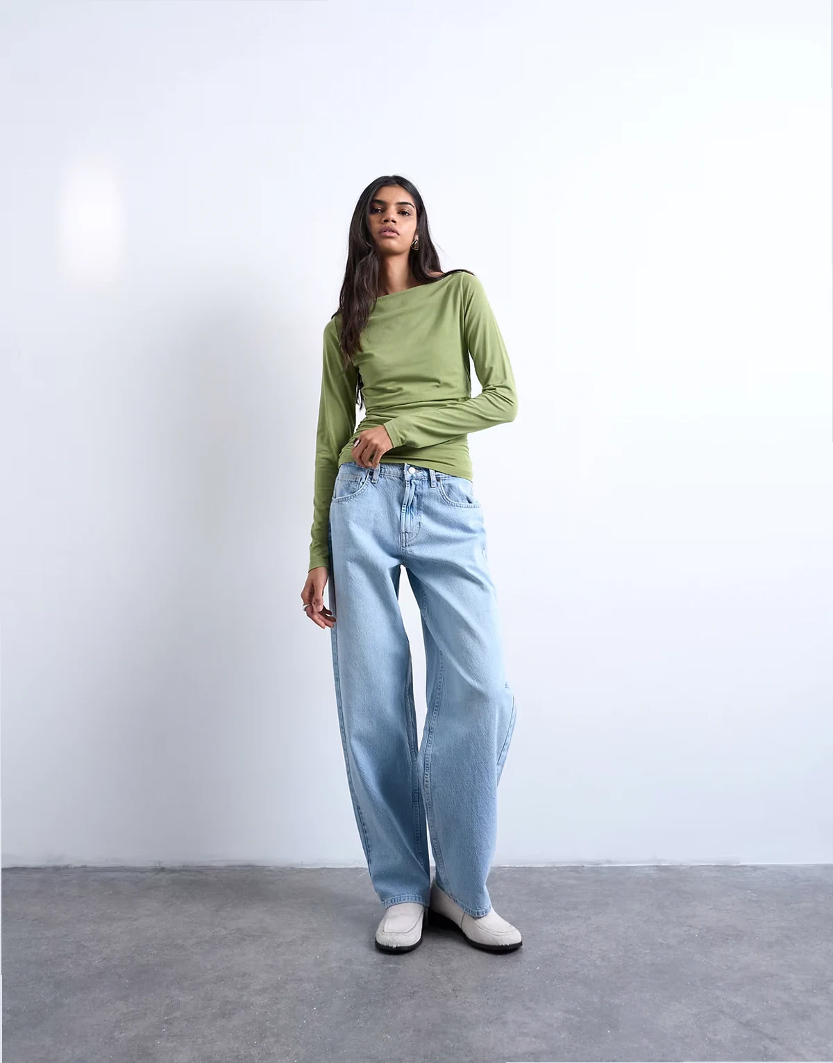– Lowrie – Weite Jeans in Bleachblau mit niedrigem Bund