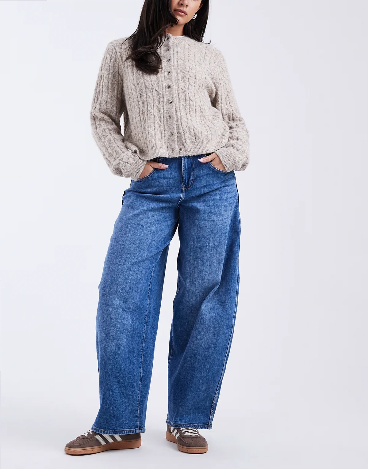– Tamy – Barrel-Jeans aus Denim in Mittelblau