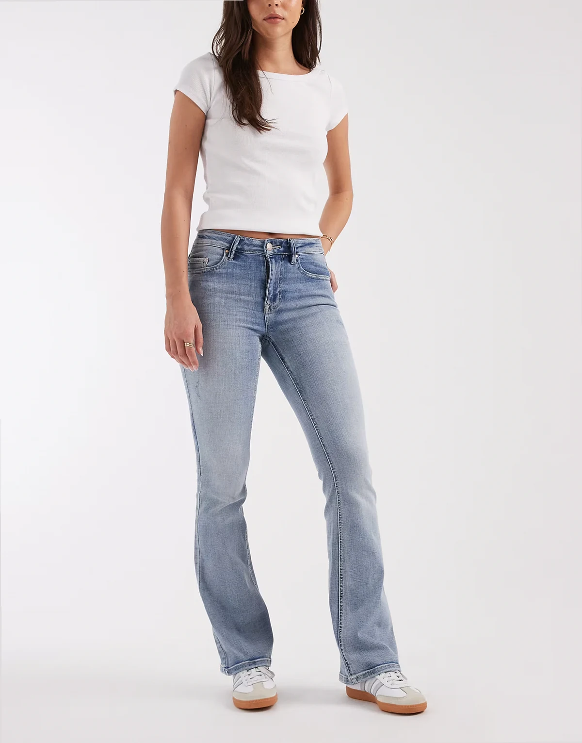 – Flash – Schlagjeans mit Bund und hellblauer Waschung
