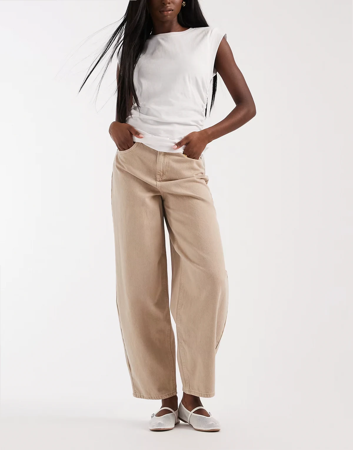 – Billie – Barrel-Jeans in Nerzbraun mit hohem Bund