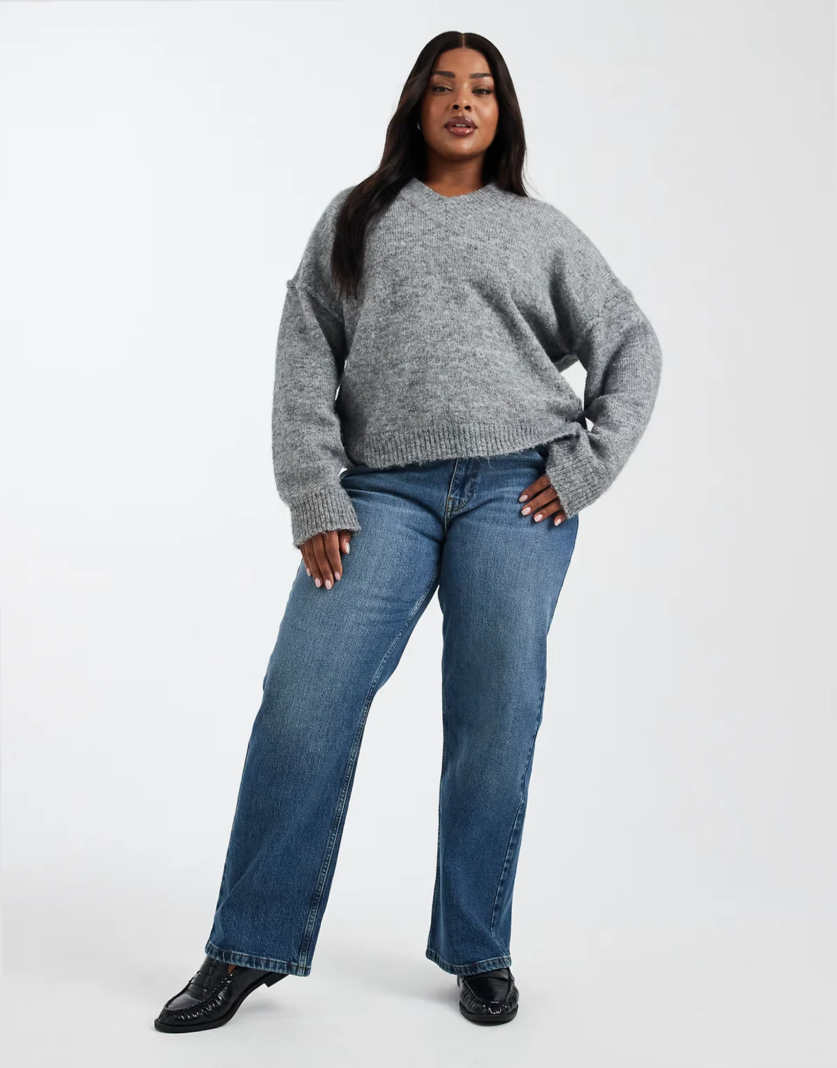 ASOS DESIGN Curve – Niebieskie jeansy z prostymi nogawkami, comfort stretchem i efektem vintage