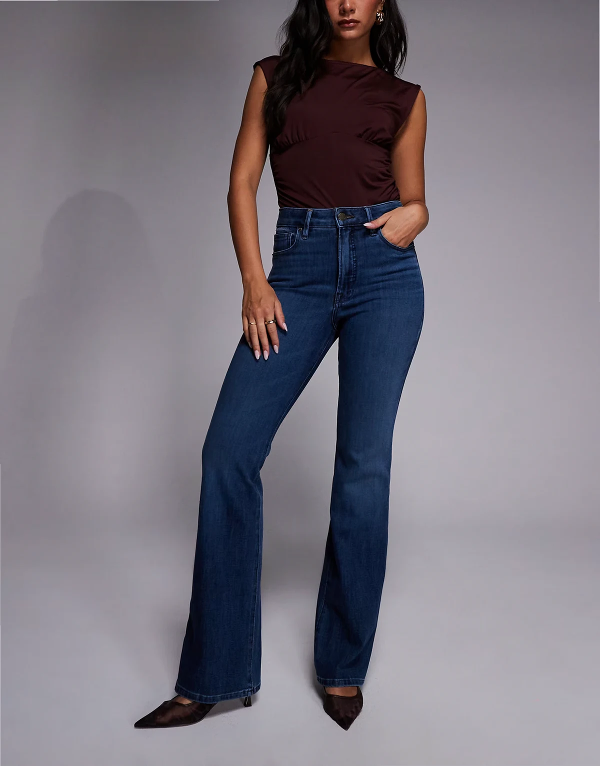 – Good Classic – Bootcut-Jeans aus SoftTech-Denim in mittelblauer Waschung