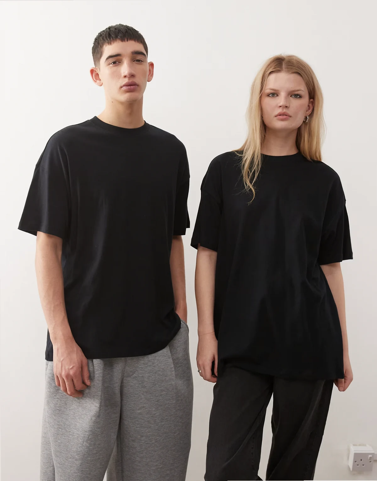 Unisex – T-Shirt in Schwarz