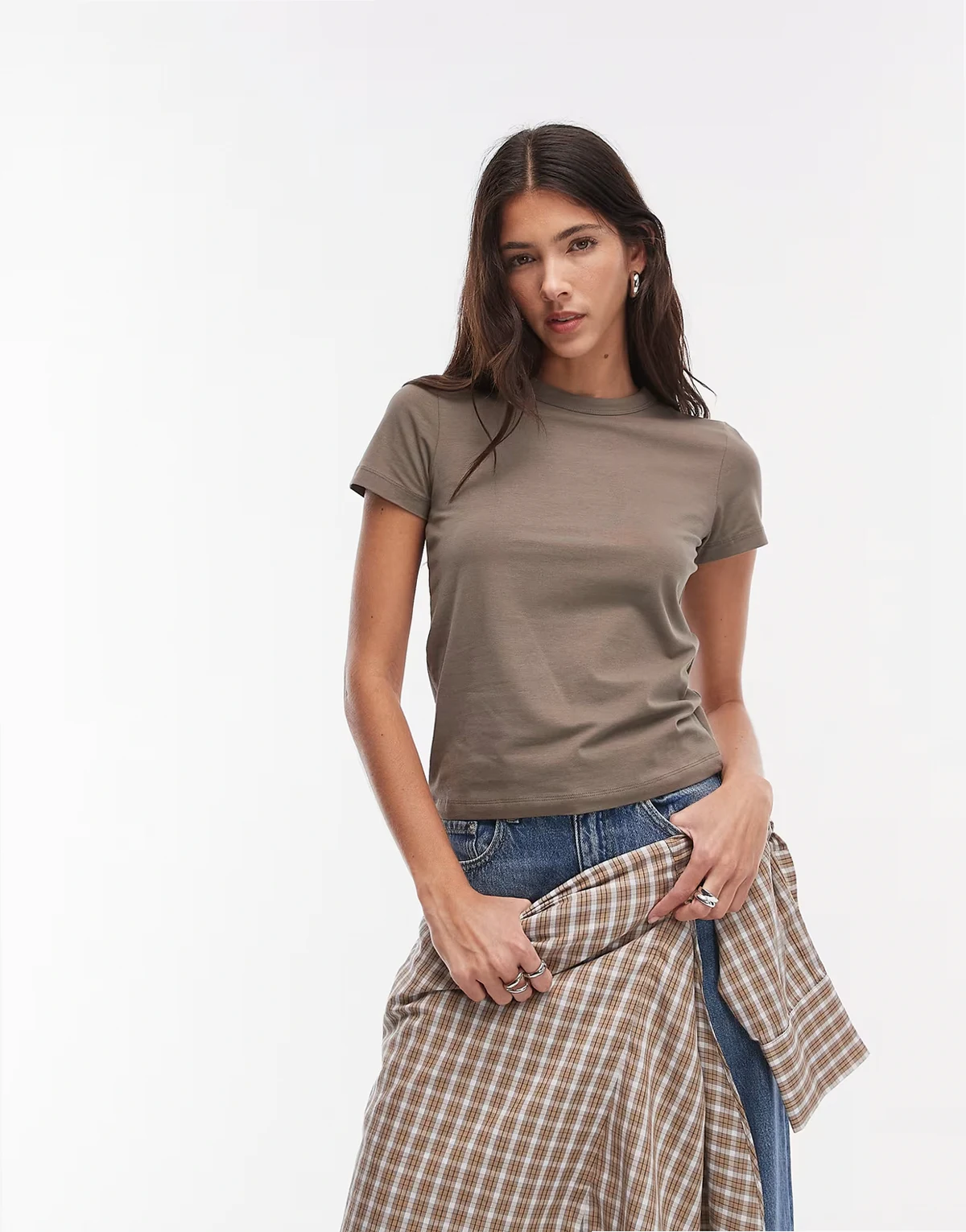 – Gigi – T-shirt w ciemnym kolorze khaki