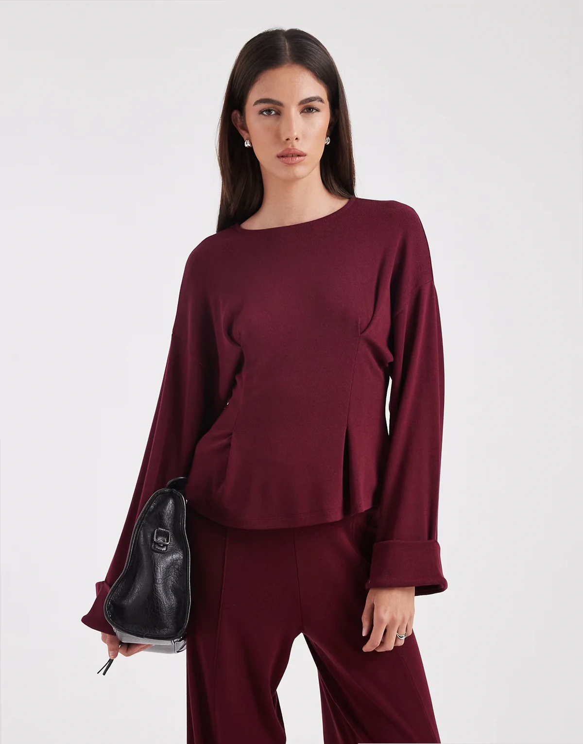 fine knitted cinch waist deep cuff long sleeve top in dark cherry