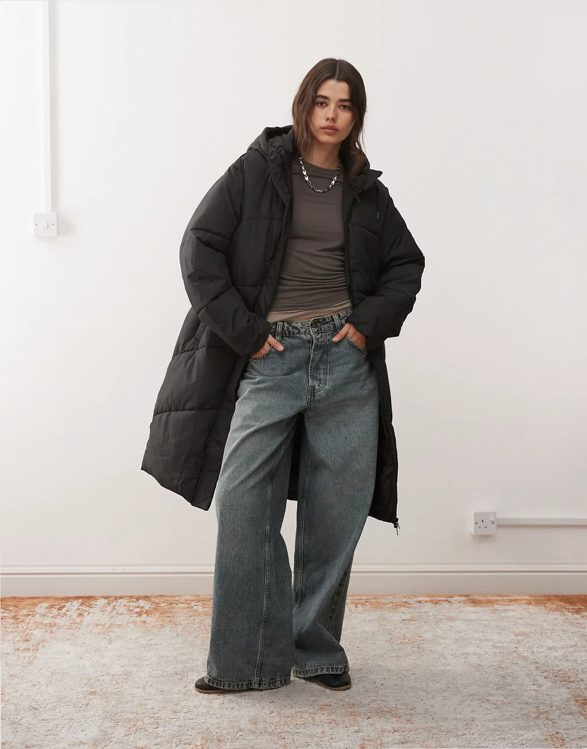 longline padded puffer with hood in black