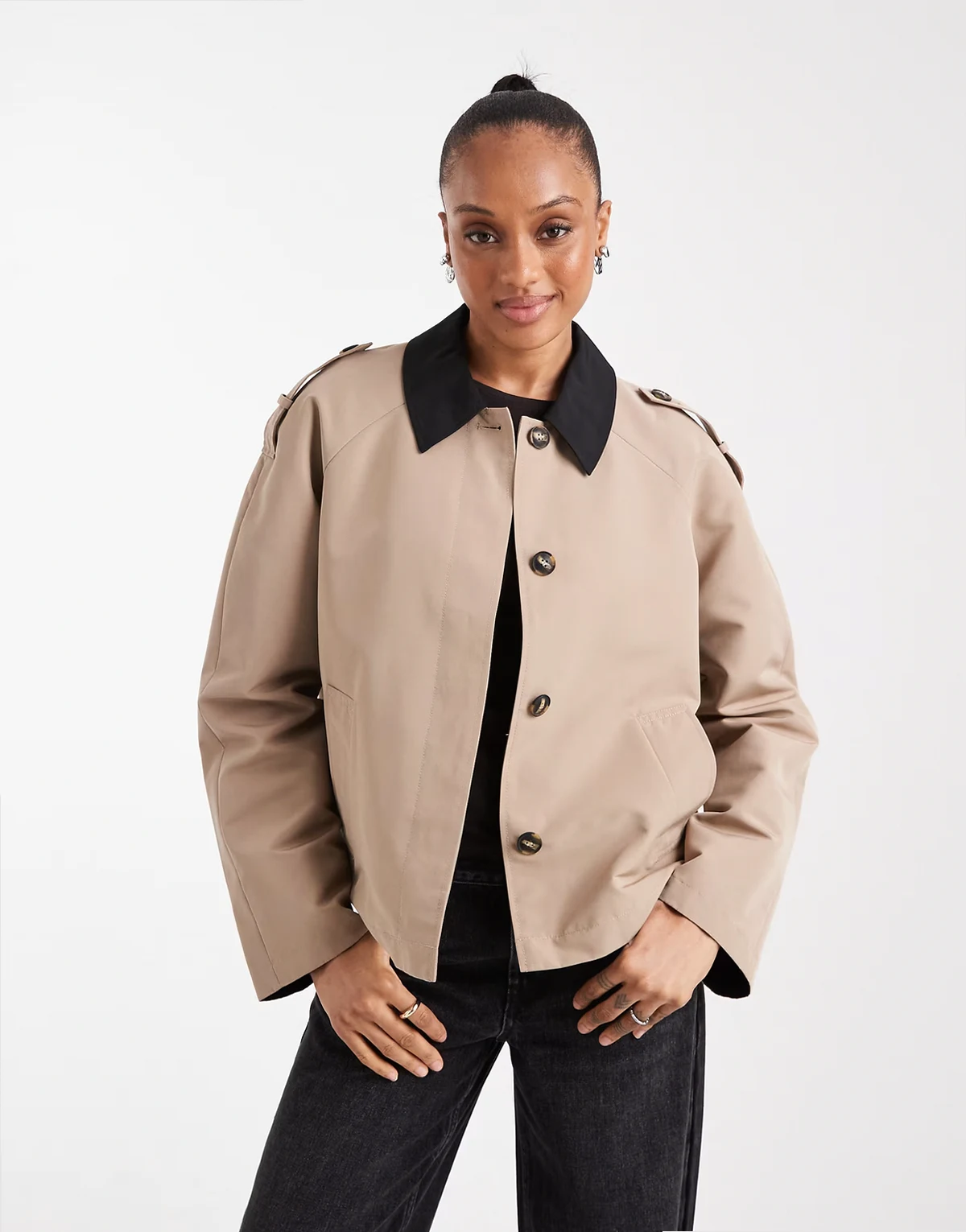 clean cropped trench coat with contrast collar in camel