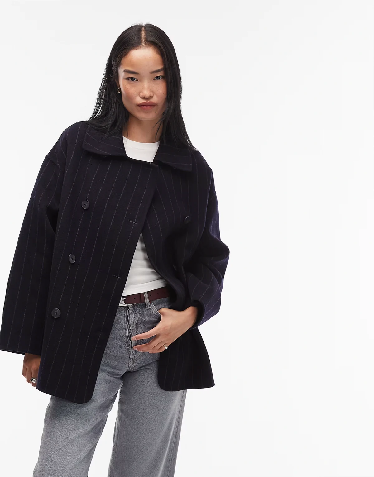 – Zweireihiger Cropped-Mantel aus Wolle in Marineblau mit Nadelstreifen