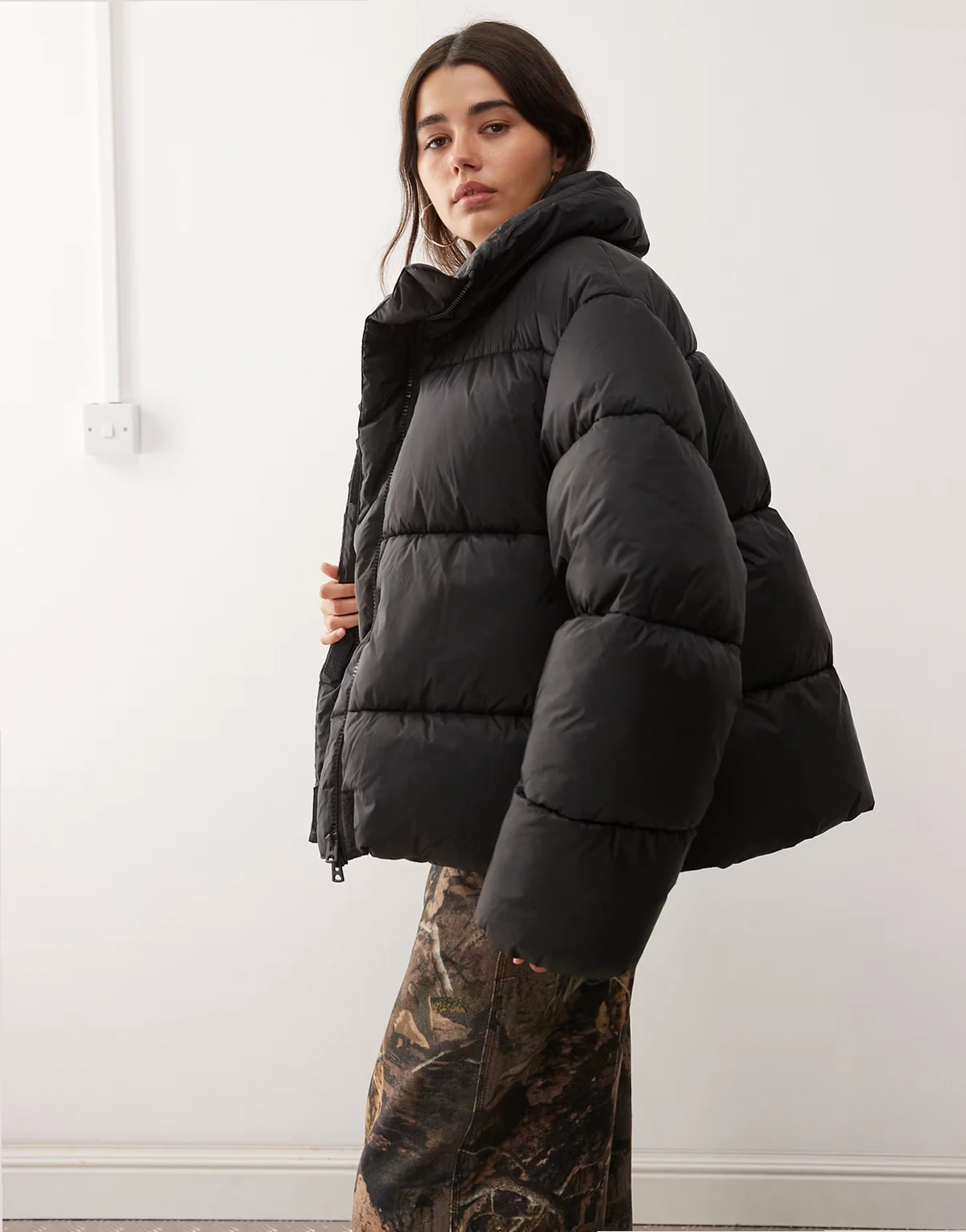 oversized puffer coat in black