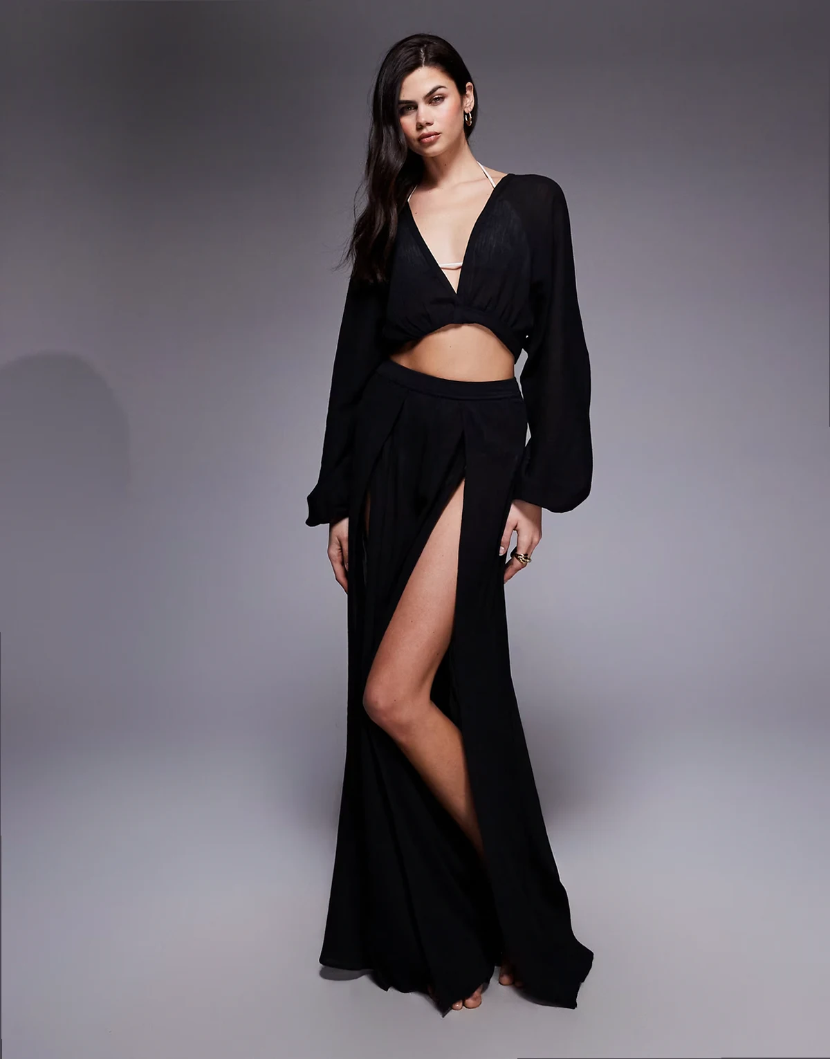 – Kiki – Czarne spodnie plażowe z rozcięciem z przodu