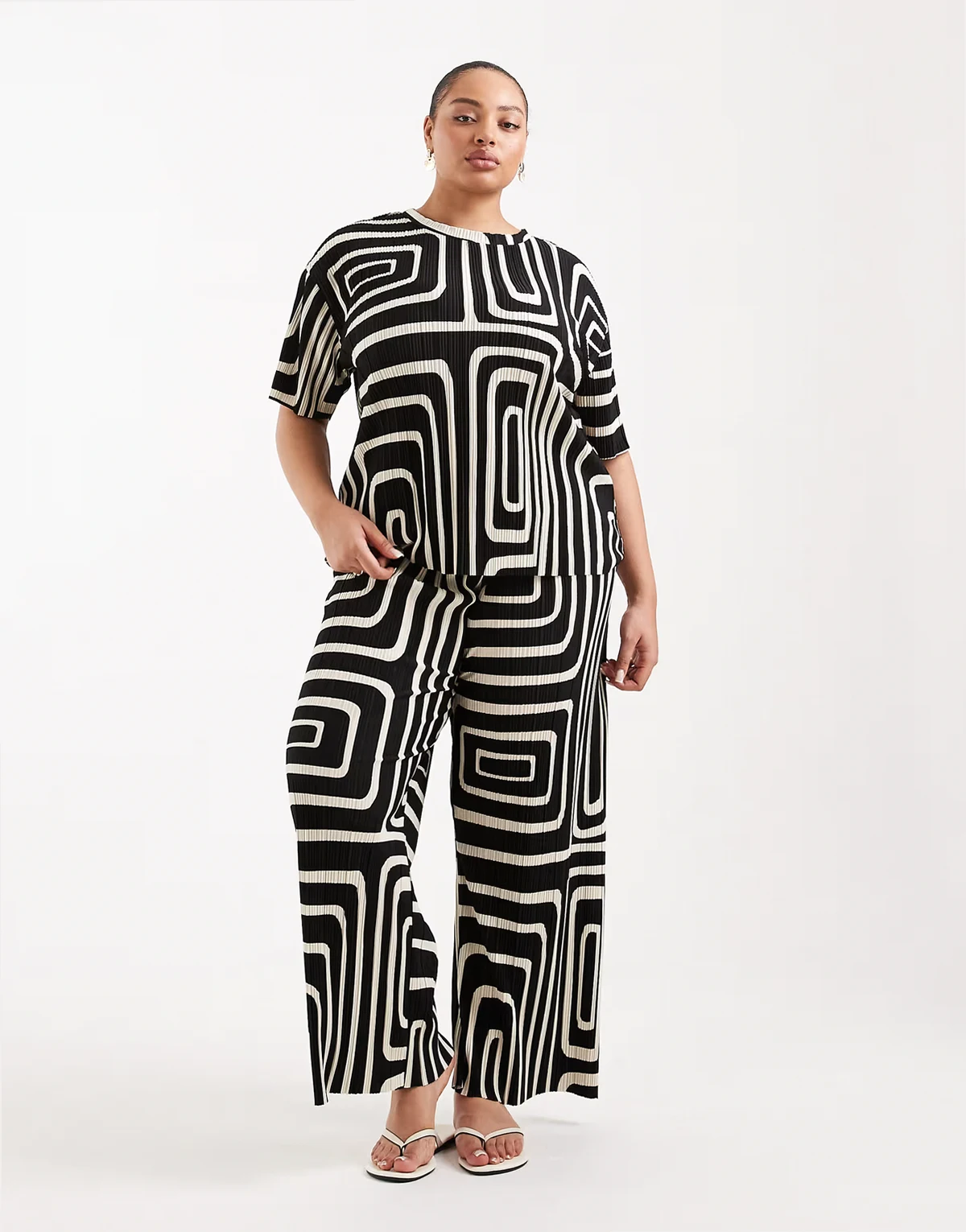 plissé wide leg pants in black abstract print - part of a set