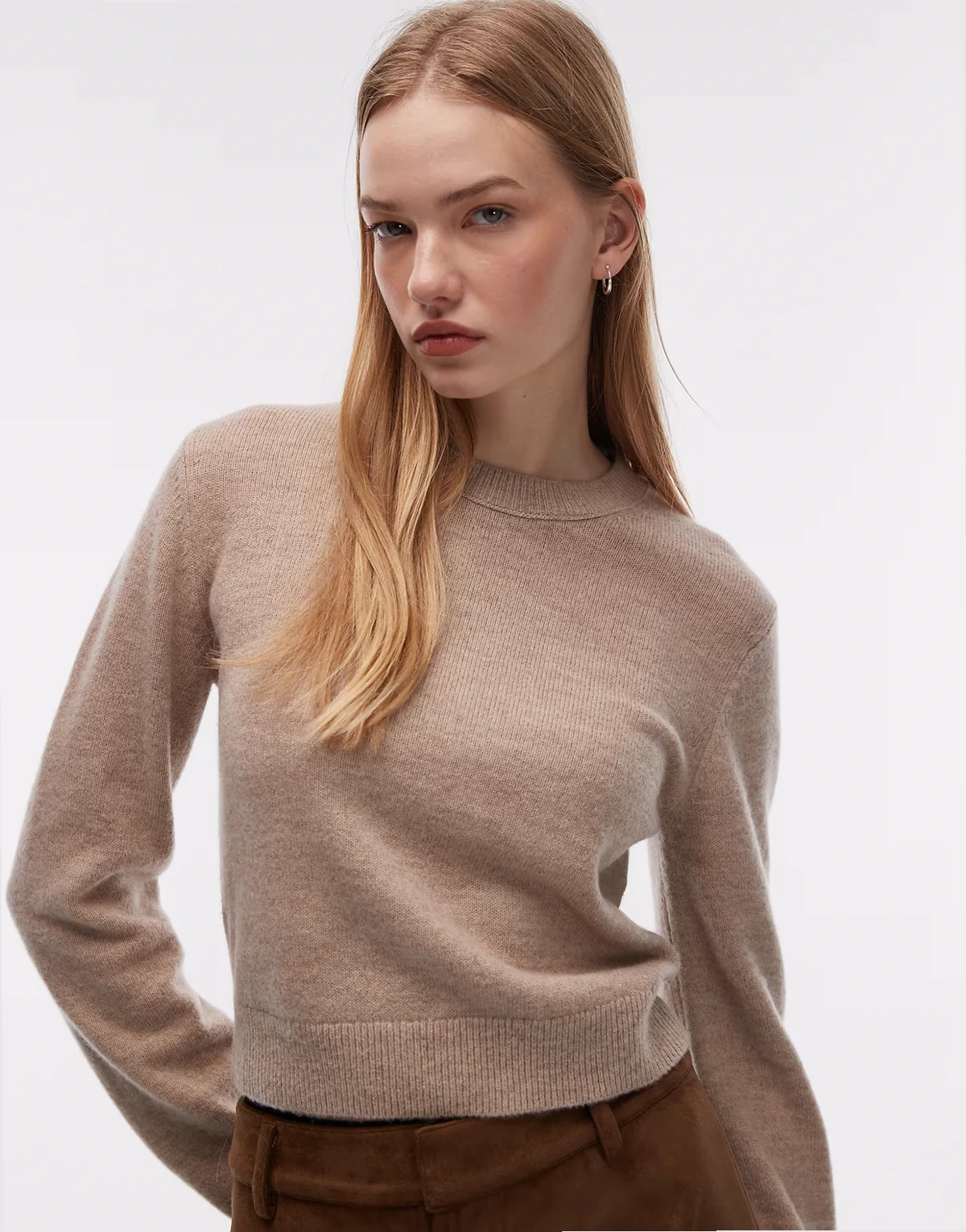 – Schmal geschnittener Pullover aus Wollmix in Beige