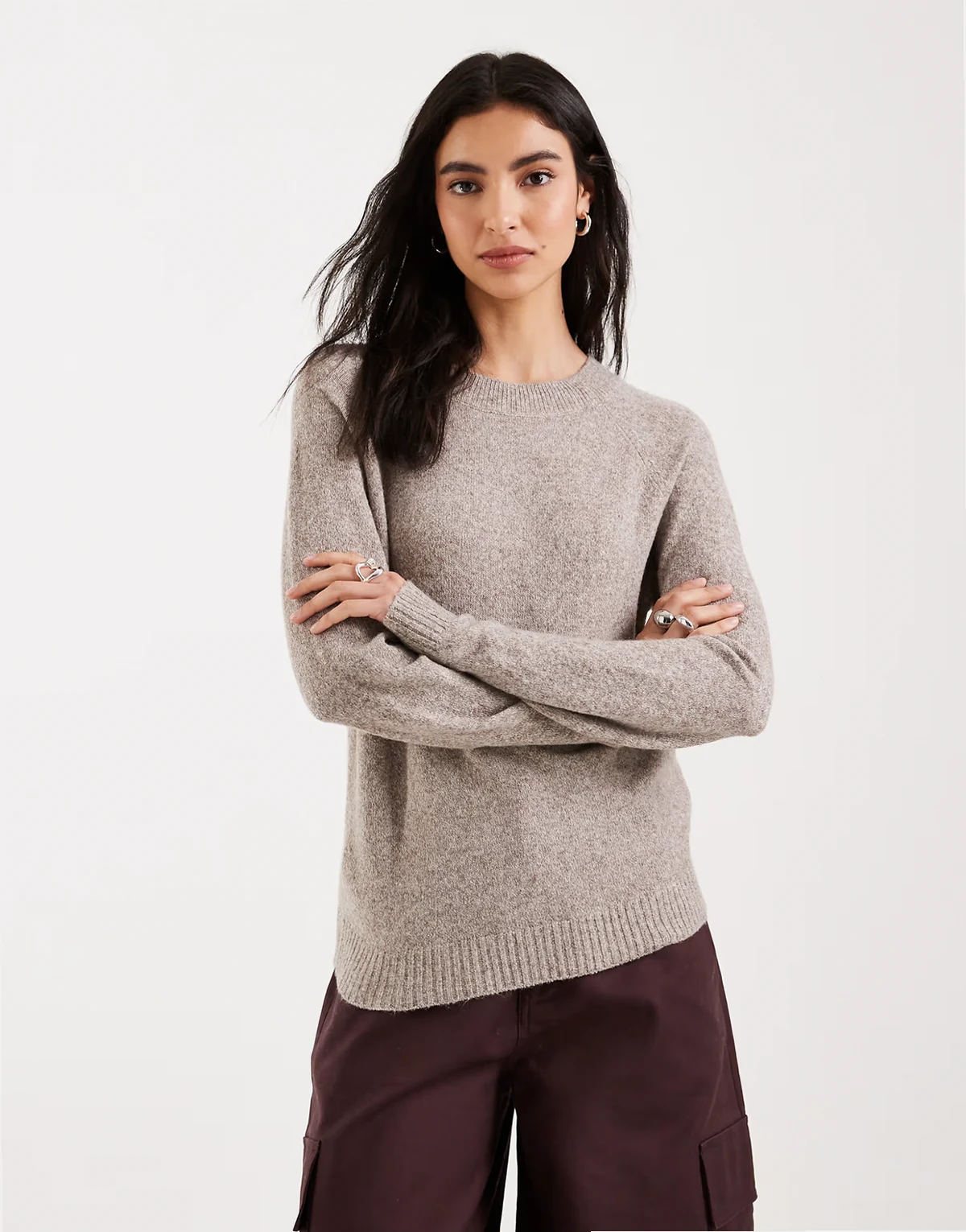 round neck knit sweater in heathered moonrock