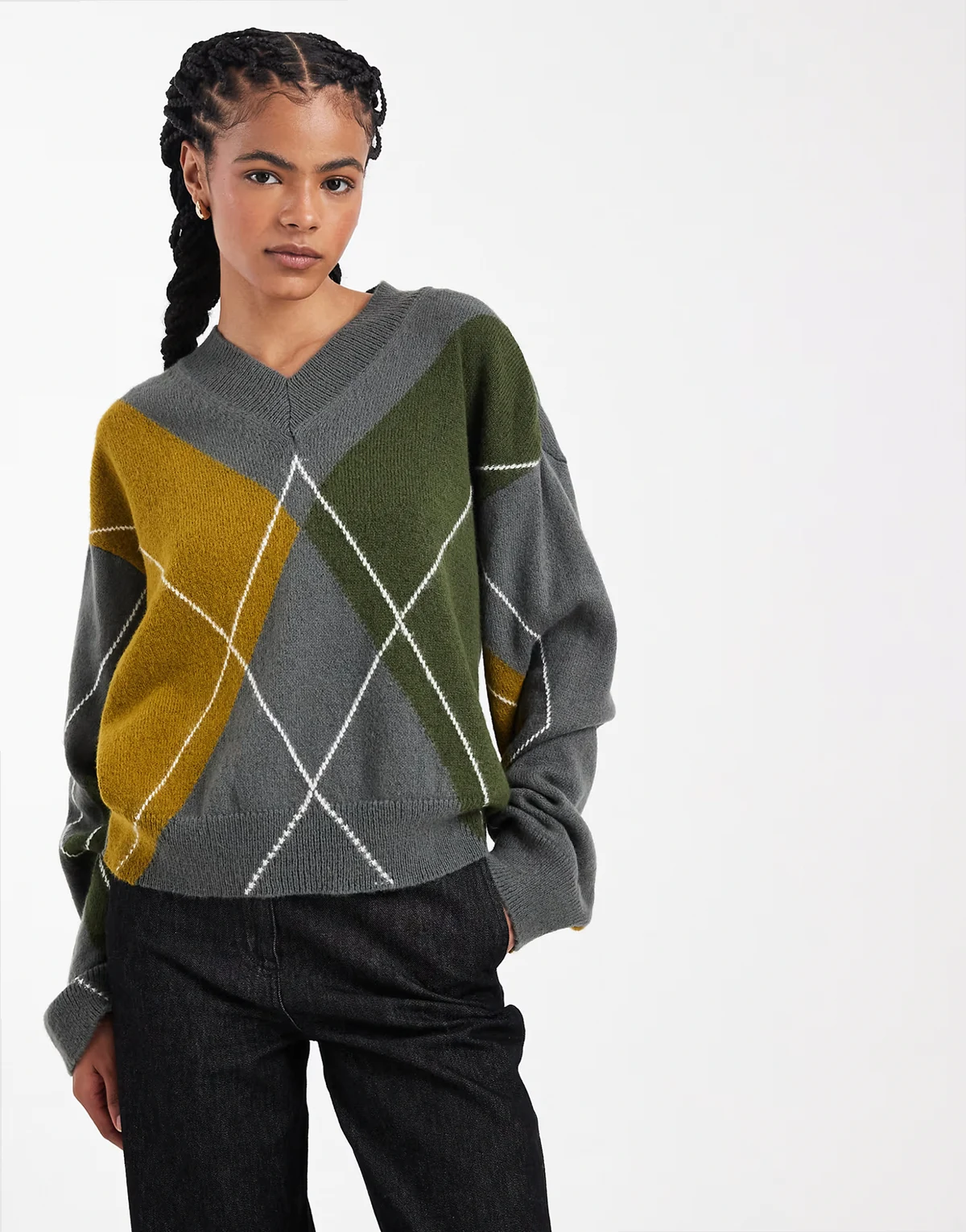 knit argyle V-neck sweater in green