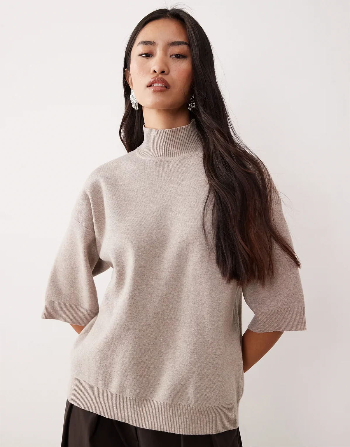 knit turtle neck cropped sleeves sweater in beige