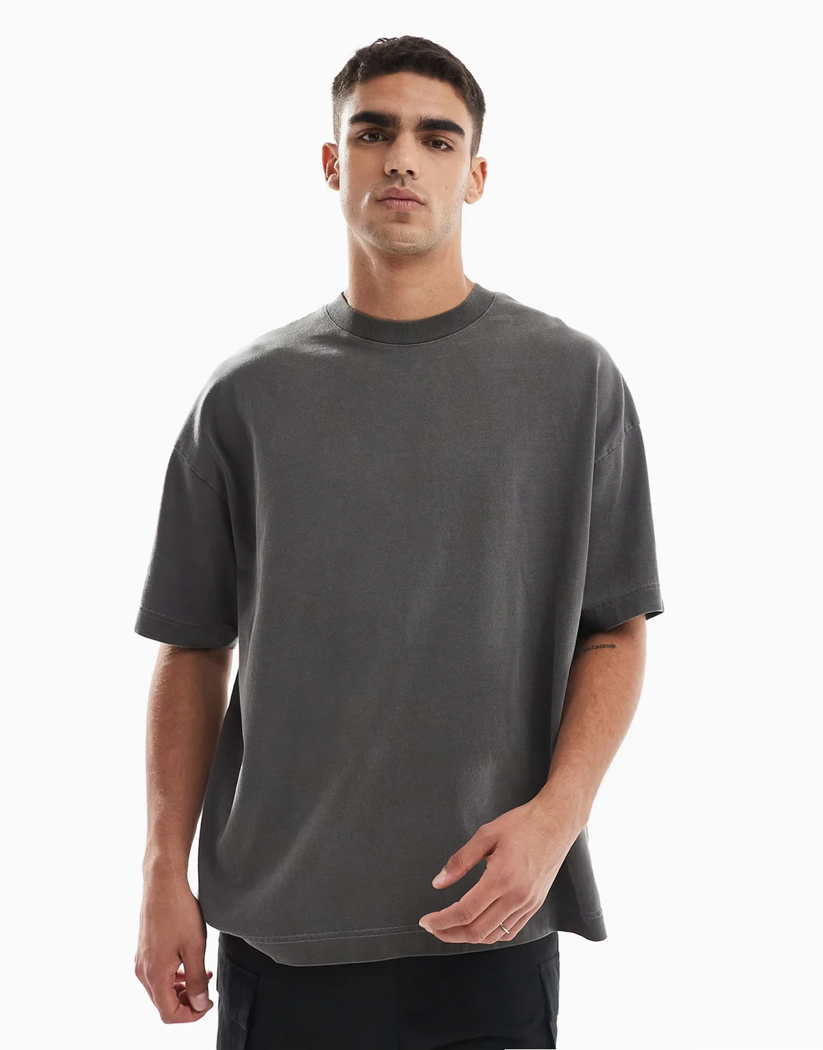 Icon heavyweight cotton oversized T-shirt with quick dry finish in black