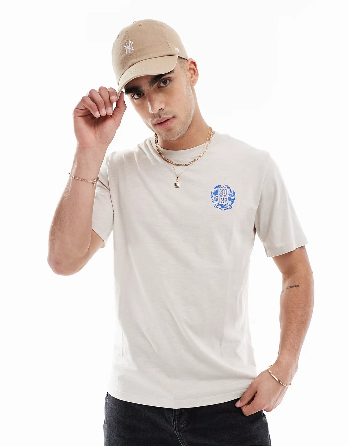 chest print t-shirt in beige