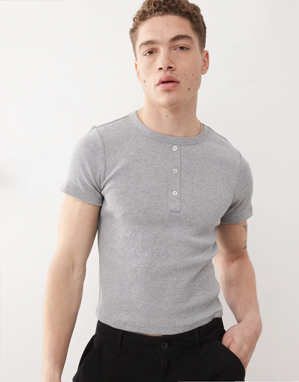 Ribbed henley T-shirt in gray